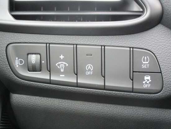 HYUNDAI i30 WG MY22 Smart DCT 1,0 T-GDI 88 kW_5