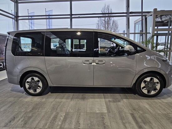 HYUNDAI Staria HEV Tour 9 US4 Style 1,6 T-GDI HEV 9míst 158 kW_4