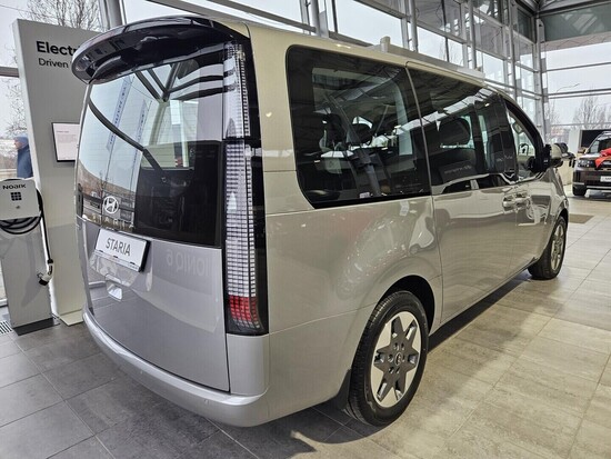 HYUNDAI Staria HEV Tour 9 US4 Style 1,6 T-GDI HEV 9míst 158 kW_5