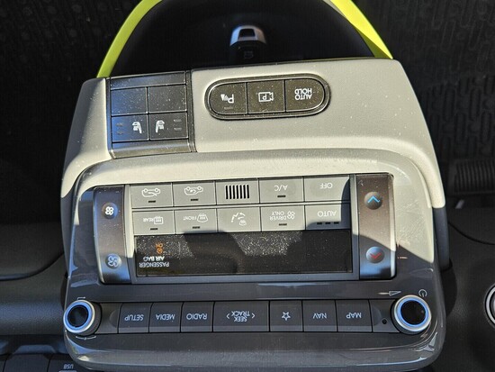 HYUNDAI INSTER 4S AX EV Cross POWER 49 kWh 84 kW_5