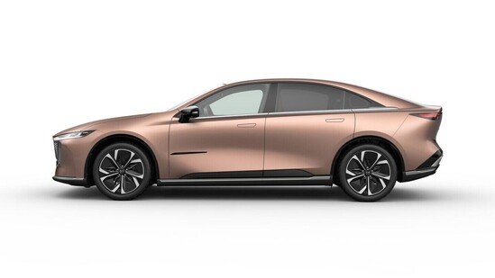 MAZDA 6e Takumi Plus 245 k EV long range 180 kW_2