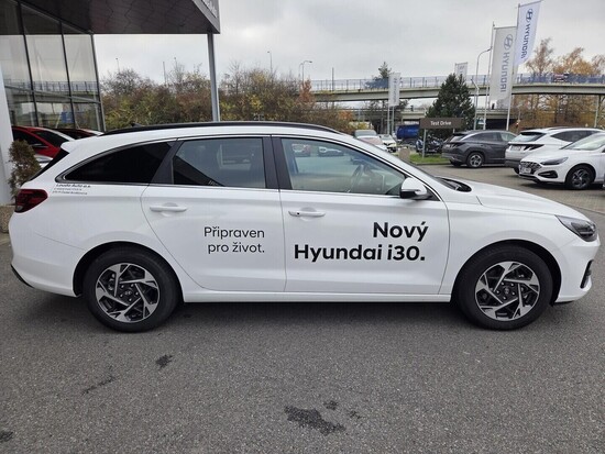 HYUNDAI i30 WG PD PE Style 1,5i 71 kW_4