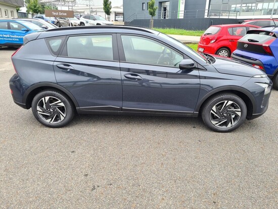 HYUNDAI Bayon Comfort Club 1.2i  62 kW  _4