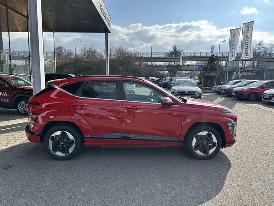 HYUNDAI KONA EV SX2 Czech Edition POWER 64,8 kWh 150 kW_4
