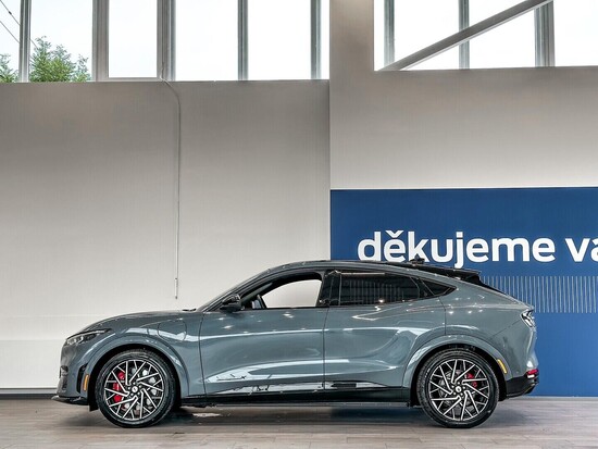 FORD Mustang Mach-E 5D 98,7 kWh PRODLOUŽENÝ DOJEZD 358 kW_3