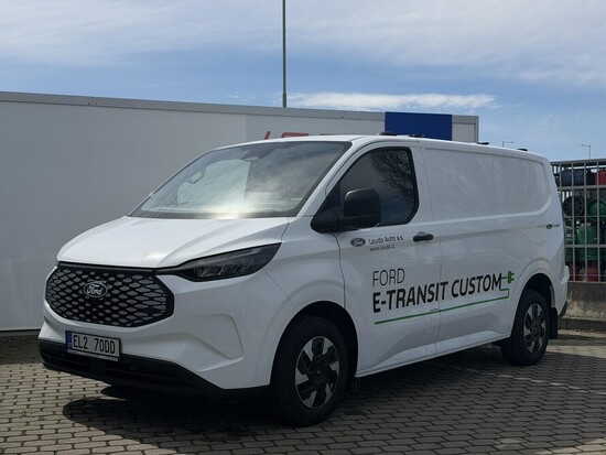 FORD Transit Custom Van V710 Van 64 kWh,0 Elektromotor 100 kW_1