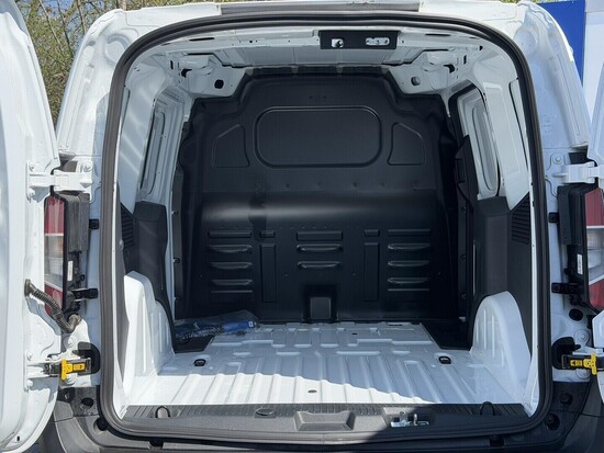 FORD Transit Courier V769 Van 43 kWh,0 Elektromotor 100 kW_3