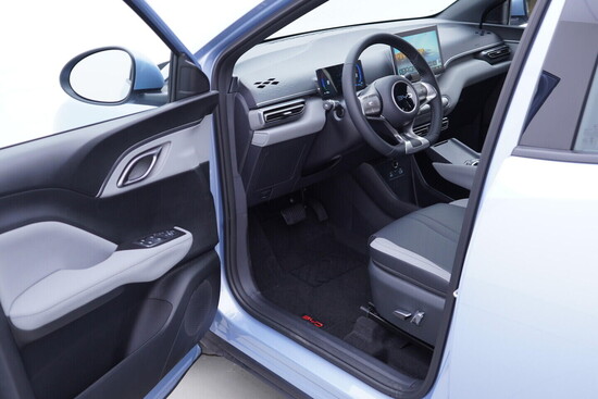 BYD Dolphin Surf Boost  65 kW_4