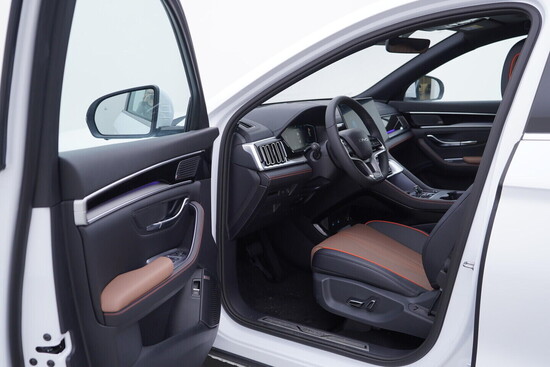 BYD SEAL U DMi Design plug-in hybrid 238 kW_4