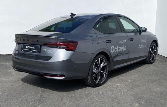 ŠKODA Octavia Sportline 2.0 TDI 110 kW_5