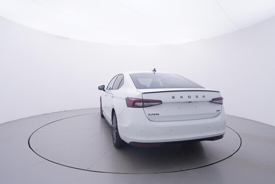 ŠKODA Superb Sportline 2.0 TDI 4x4x 142 kW_4