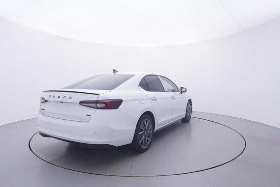 ŠKODA Superb Sportline 2.0 TDI 4x4x 142 kW_5