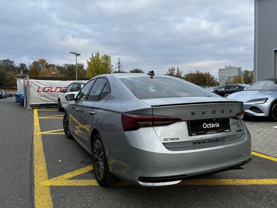 ŠKODA Octavia Sportline 1,5 TSI 110 kW_5