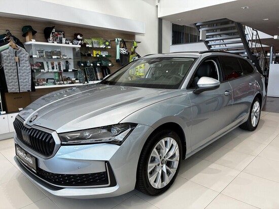 ŠKODA Superb Combi Selection  142 kW_2