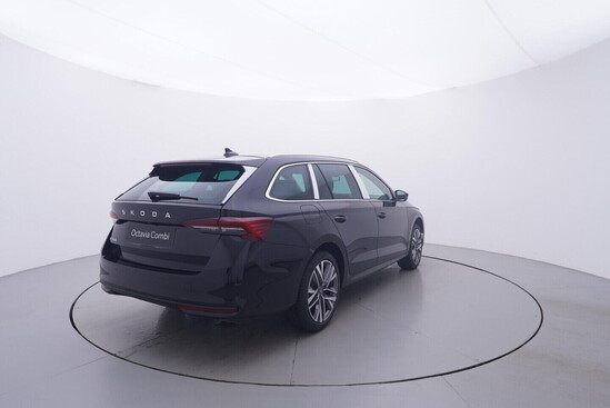 ŠKODA Octavia Combi Selection 2,0 TDI 110 kW_5