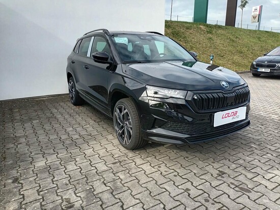 ŠKODA Karoq Sportline 1,5 TSI 110 kW 7-stup. automat._2