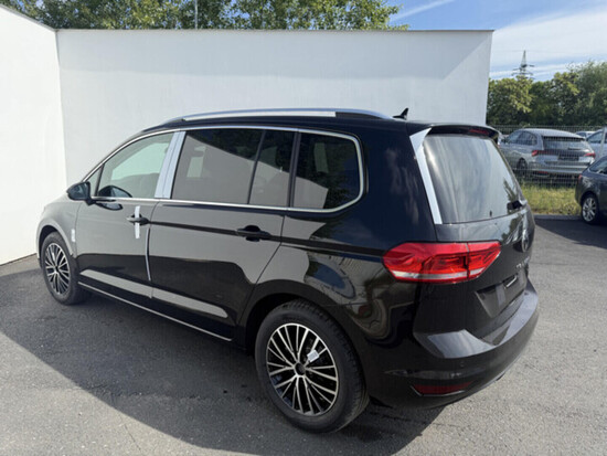 VOLKSWAGEN Touran People 1,5 TSI EVO2 7DSG 110 kW_3