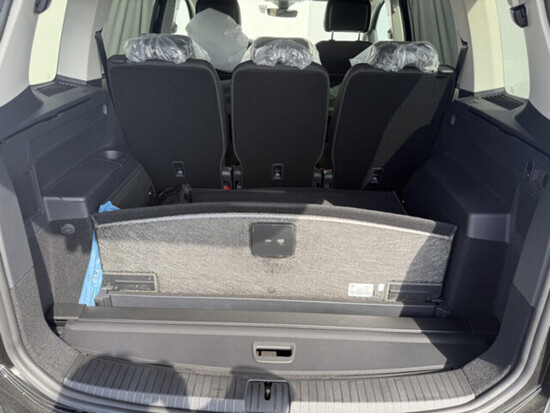 VOLKSWAGEN Touran People 1,5 TSI EVO2 7DSG 110 kW_4