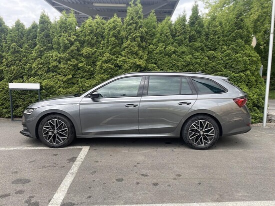ŠKODA Octavia Combi Sportline 2,0 TDI 110 kW 7DSG_5