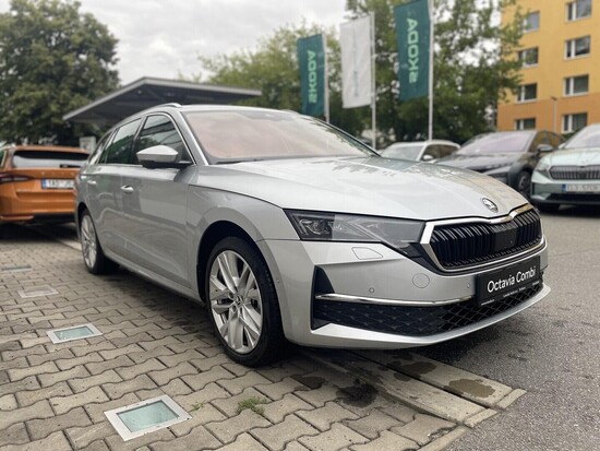 ŠKODA Octavia Combi Exclusive Selection 2,0 TDI 110 kW DSG_2