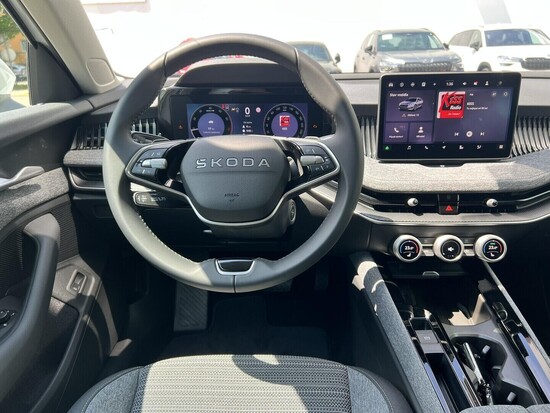 ŠKODA Superb Combi Selection 1.5 TSI 110 kW  DSG_4