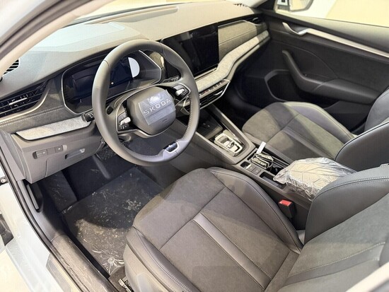ŠKODA Octavia Combi Top Selection 2,0 TDI 110 kW 7-stup. automat._3
