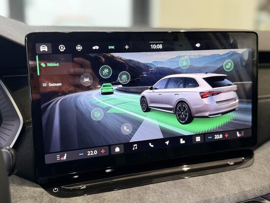 ŠKODA Octavia Combi Top Selection 2,0 TDI 110 kW 7-stup. automat._5