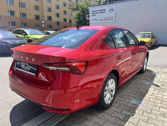ŠKODA Octavia Essence Liftback 85 kW _4