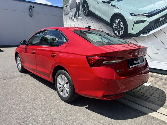 ŠKODA Octavia Essence Liftback 85 kW _5