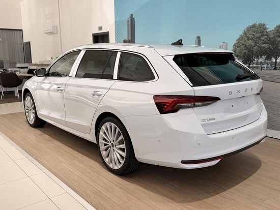 ŠKODA Octavia Combi Exclusive Selection 2.0 TSI 150 kW DSG 4x4_2