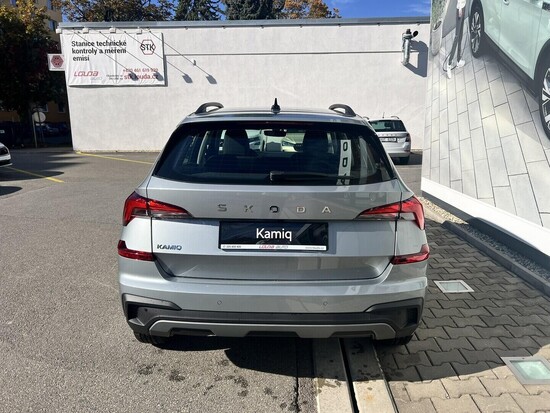 ŠKODA Kamiq Classic 1,0 TSI 85 kW 7-stup. automat._3