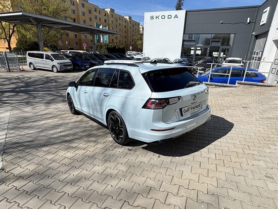 VOLKSWAGEN Golf V. R-line People 1,5 eTSI 7DSG mHEV 110 kW_3