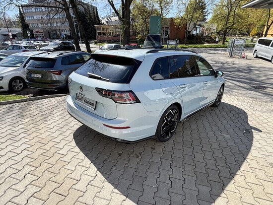 VOLKSWAGEN Golf V. R-line People 1,5 eTSI 7DSG mHEV 110 kW_4