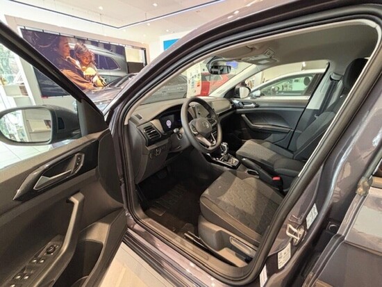 VOLKSWAGEN T-Cross People 1.0 TSI 85 kW 7 DSG_5