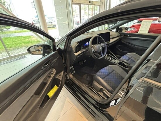 VOLKSWAGEN Golf Variant R 2,0 TSI 245 kW 4M 7DSG 2,0 245 kW_3