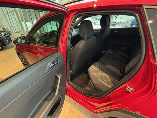 VOLKSWAGEN Taigo R-Line People 1,5 TSI 110 kW_5