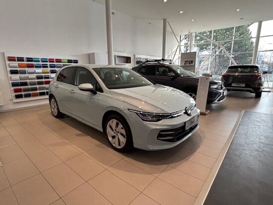 VOLKSWAGEN Golf People 1,5 TSI 110 kW_2