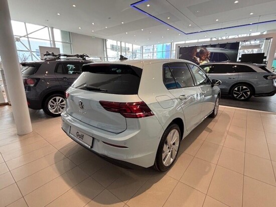 VOLKSWAGEN Golf People 1,5 TSI 110 kW_4
