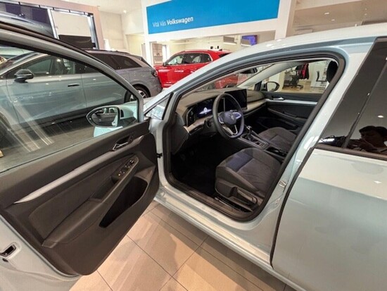 VOLKSWAGEN Golf People 1,5 TSI 110 kW_5
