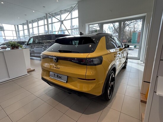 VOLKSWAGEN T-Roc R-Line 1,5 eTSI 7DSG 110 kW_3