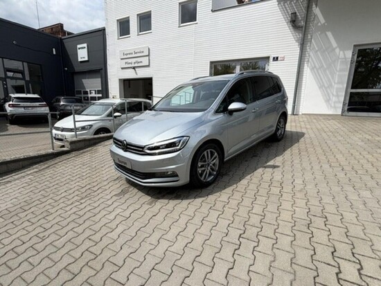 VOLKSWAGEN Touran People 1,5 TSI EVO2 7DSG 110 kW_1