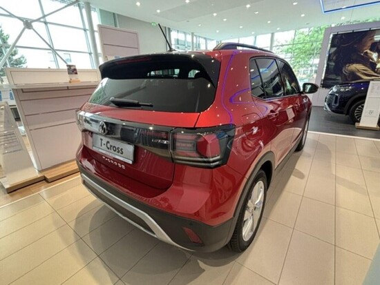 VOLKSWAGEN T-Cross Love 1,0 TSI 6G 85 kW_4