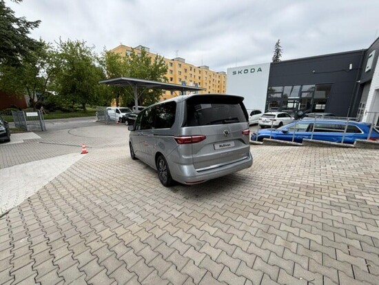 VOLKSWAGEN Akční Multivan Long Style 1,5TSI PHEV 4M 130 kW 6 DSG Plug-in hybrid_2
