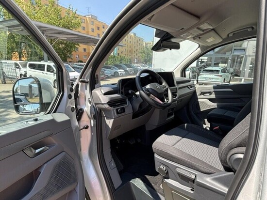 VOLKSWAGEN Caravelle Style 2.0 TDI 4MOT 8AUT DR 125 kW_3