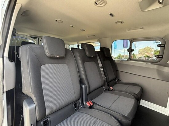 VOLKSWAGEN Transporter Kombi DR TDI 2,0 125 kW_4