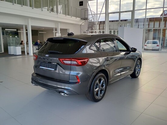 FORD Kuga ST-LINE 1,5 EcoBoost 137 kW_5
