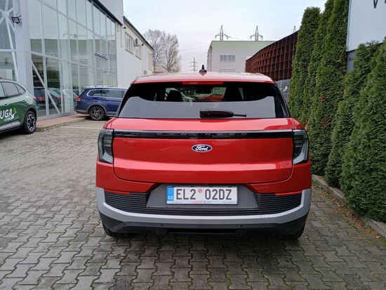 FORD Elektrický Explorer AWD Premium 79 kWh 250 kW_5