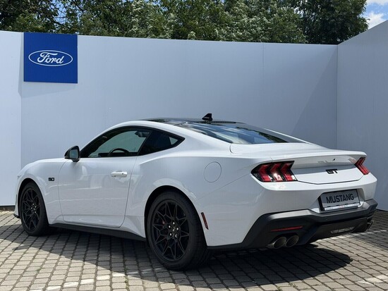 FORD Mustang Fastback 5.0 Ti-VCT V8 GT 328 kW_2