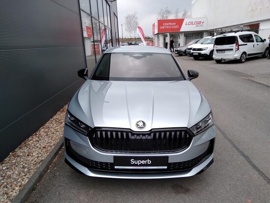 ŠKODA Superb Sportline 2,0 TSI 195 kW_4