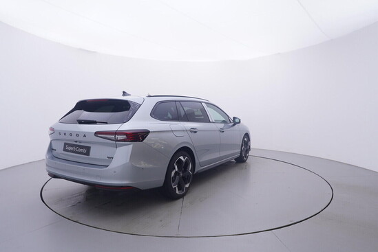 ŠKODA Superb Combi Sportline 2,0 TDI 4x4 142 kW_5